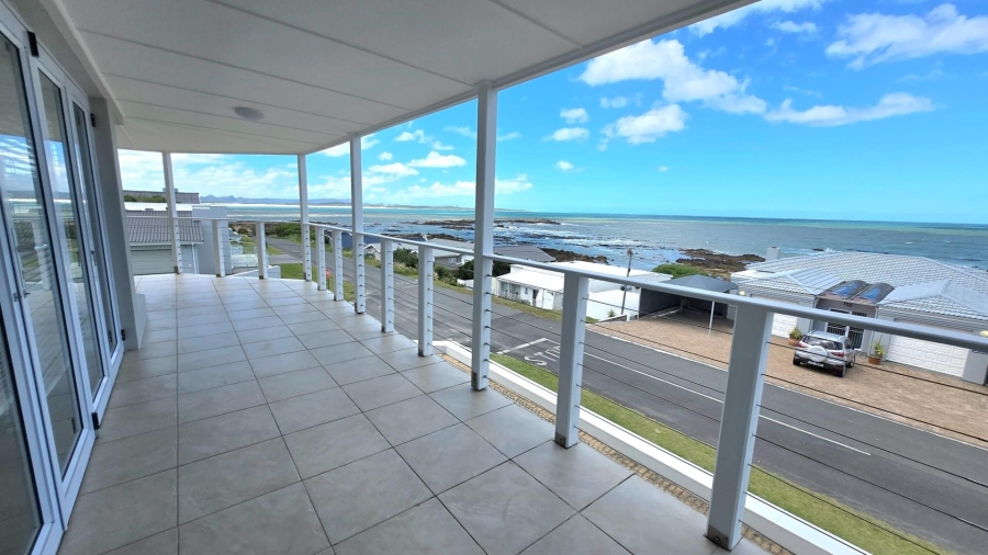 6 Bedroom Property for Sale in Franskraal Western Cape